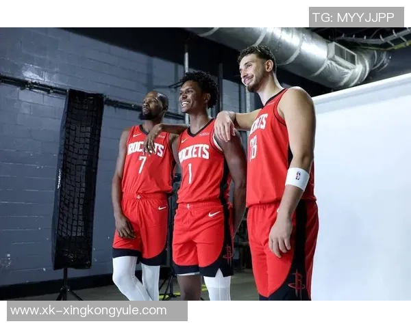 美媒评选新赛季三人组前十雷霆三少位居榜首湖人紧随其后排名第三 美媒评选新赛季三人组前十雷霆三少位居榜首湖人紧随其后排名第三